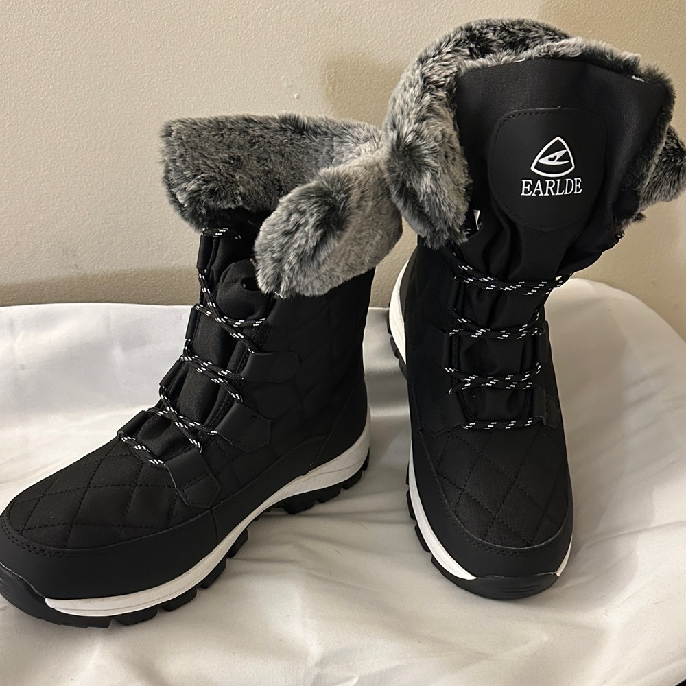 Black Quilted Winter Boots for Women